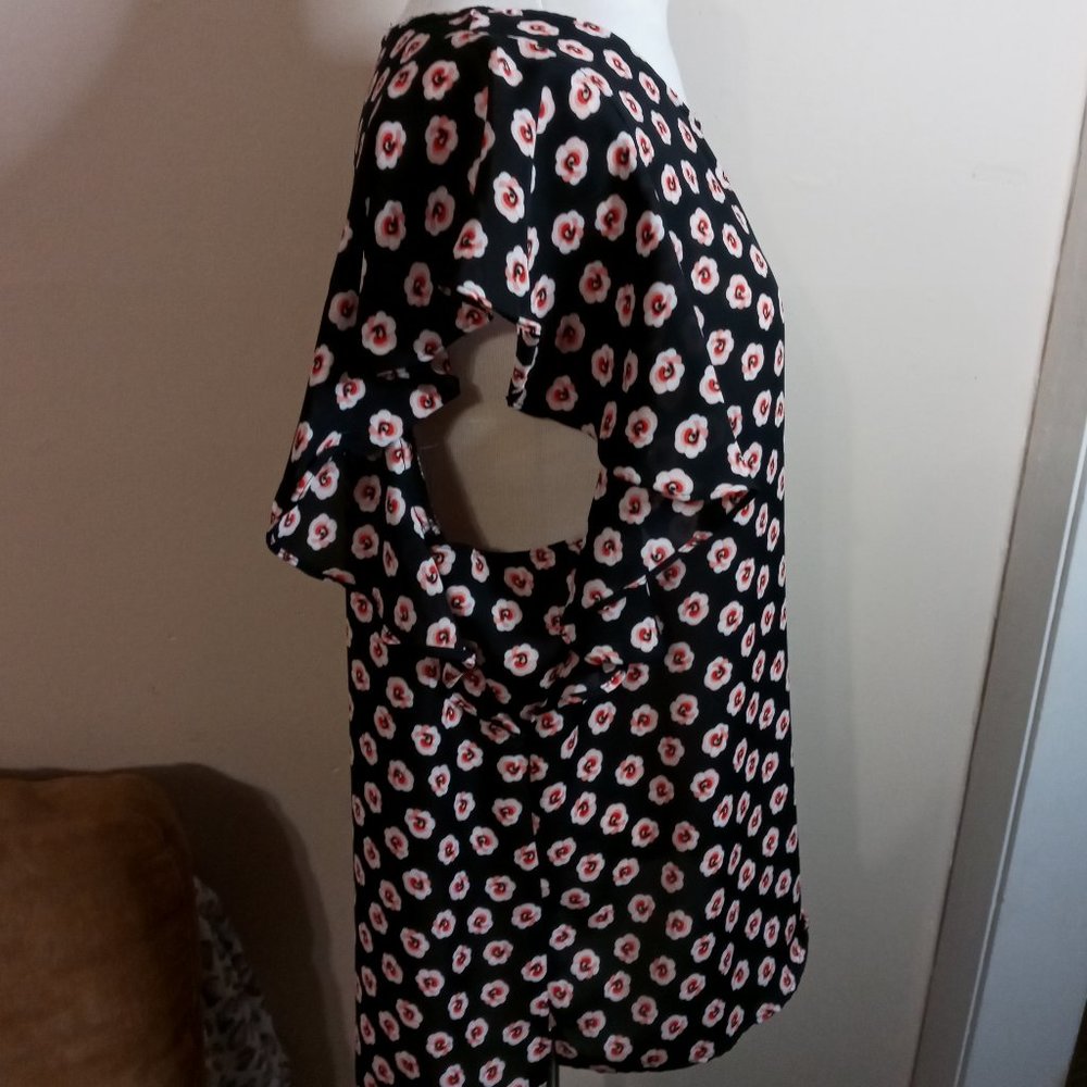 Floral Ruffle Top - Picture 4 of 9